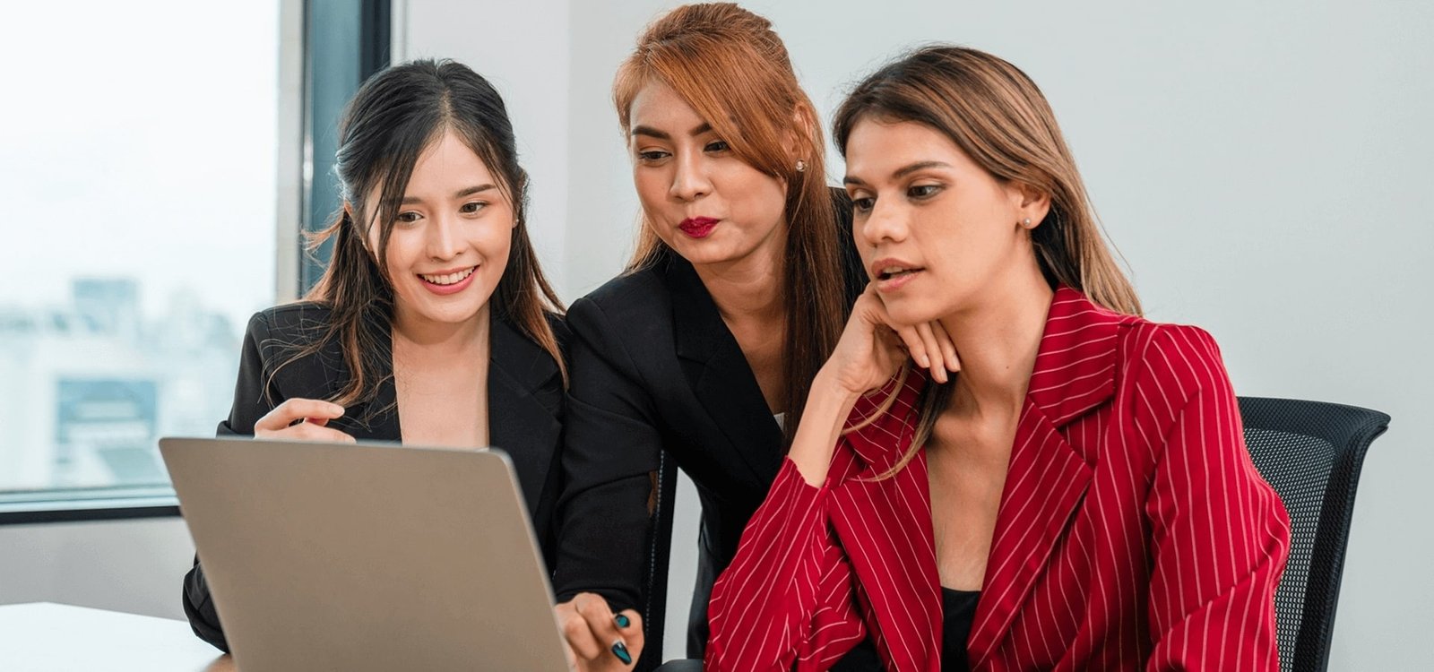 NOVADATAIT! BUSINESS MAKE EASY